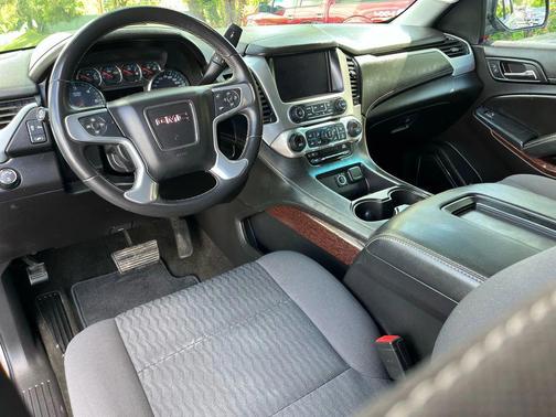 2017 GMC Yukon SLE