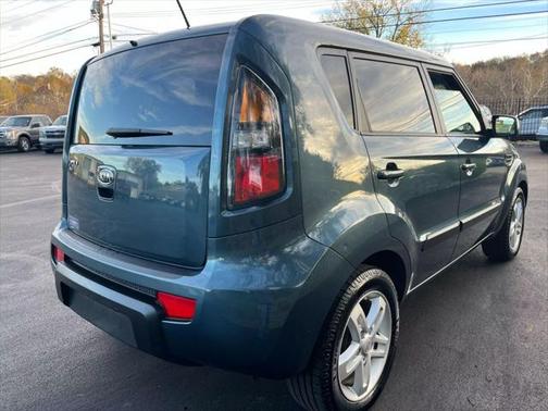 2011 Kia Soul +