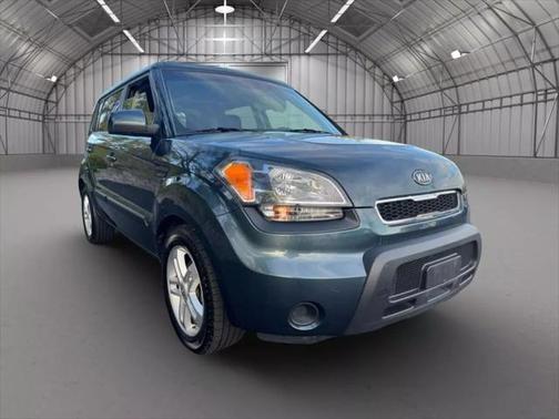 2011 Kia Soul +