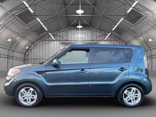 2011 Kia Soul +