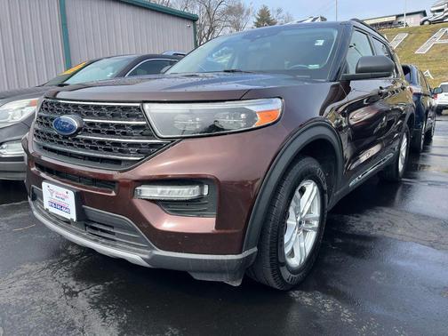 RED 2020 Ford Explorer XLT