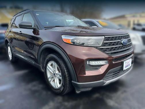 RED 2020 Ford Explorer XLT