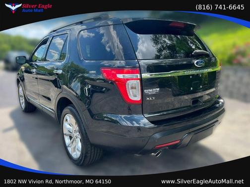 Black 2015 Ford Explorer XLT