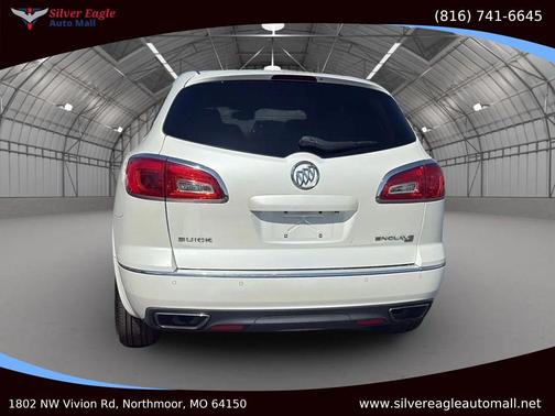 White 2017 Buick Enclave Premium