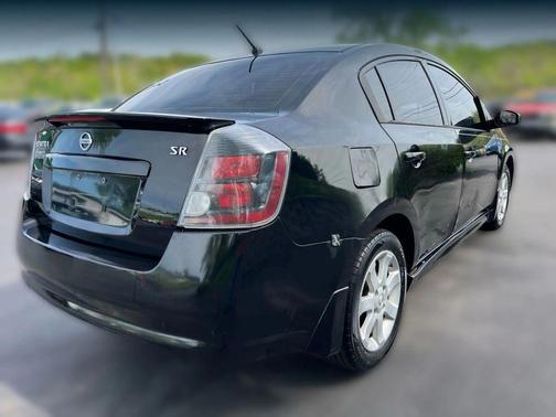 Black 2012 Nissan Sentra 2.0 SR