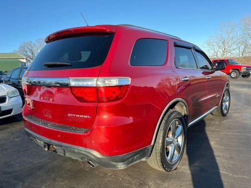 Red 2011 Dodge Durango Citadel
