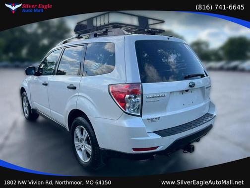 White 2010 Subaru Forester 2.5 X