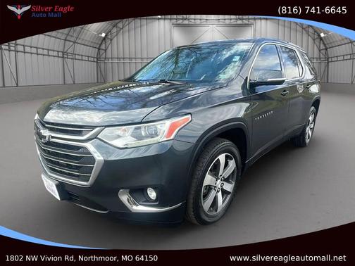 Gray 2018 Chevrolet Traverse LT Leather
