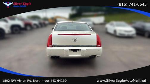 White Diamond Tricoat 2009 Cadillac DTS 1SC