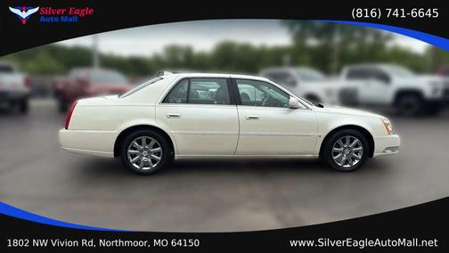 White Diamond Tricoat 2009 Cadillac DTS 1SC