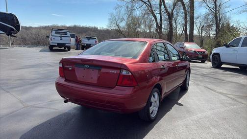 2005 Ford Focus ZX4 S