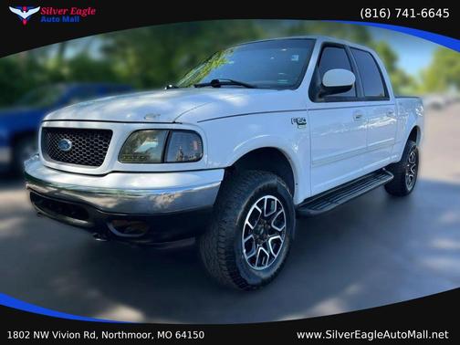 White 2001 Ford F-150 Lariat