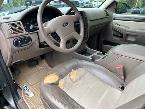 2004 Ford Explorer Eddie Bauer