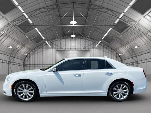 2018 Chrysler 300 Limited