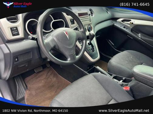 White 2009 Pontiac Vibe Base
