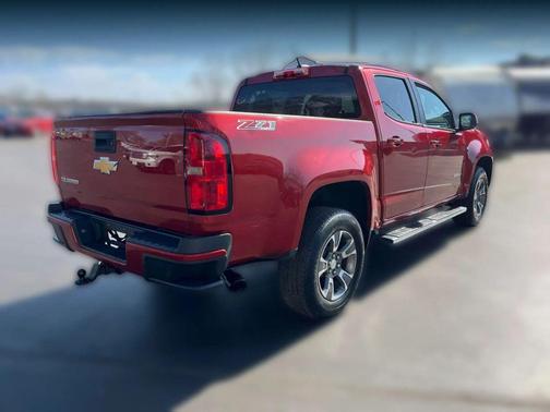 RED/BLACK 2016 Chevrolet Colorado Z71
