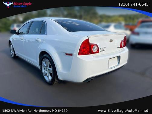 White 2010 Chevrolet Malibu LS