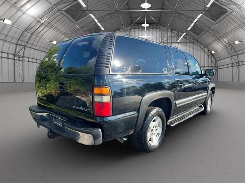 2004 Chevrolet Suburban 1500 LT
