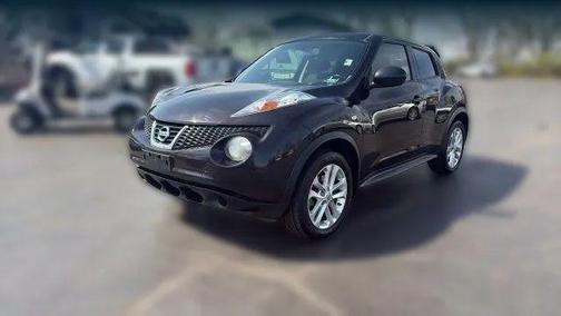 Black 2014 Nissan Juke SV