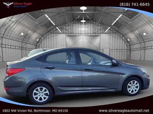 2012 Hyundai Accent SE