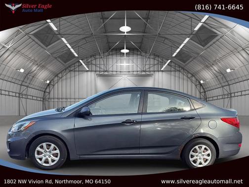 2012 Hyundai Accent SE