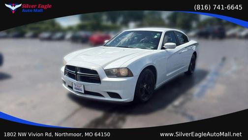White 2014 Dodge Charger SE