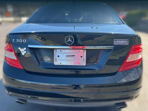 Black 2010 Mercedes-Benz C-Class Luxury