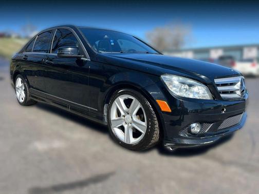 Black 2010 Mercedes-Benz C-Class Luxury