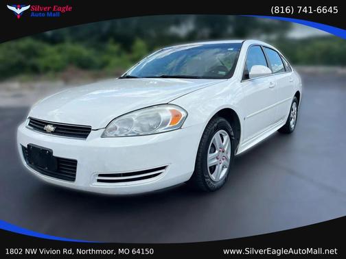 White 2009 Chevrolet Impala LS