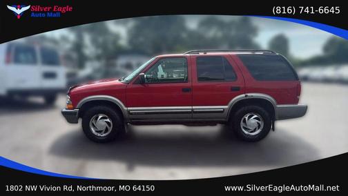 Red 2000 Chevrolet Blazer LT