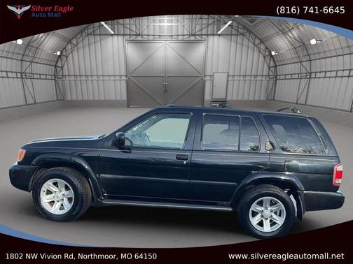 2002 Nissan Pathfinder LE
