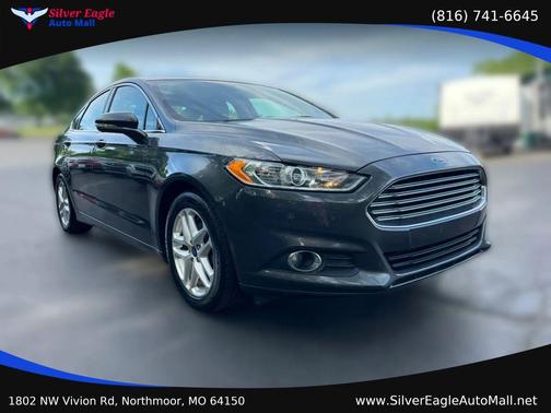 Gray 2016 Ford Fusion SE