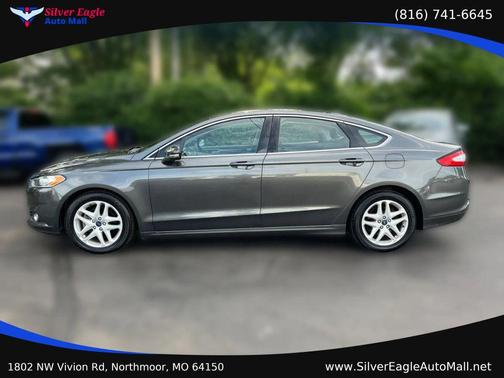 Gray 2016 Ford Fusion SE