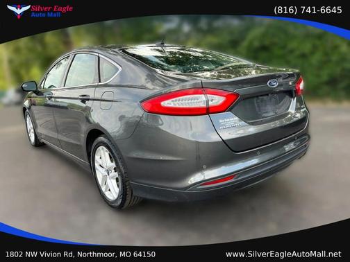 Gray 2016 Ford Fusion SE