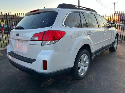White 2012 Subaru Outback 2.5i Limited