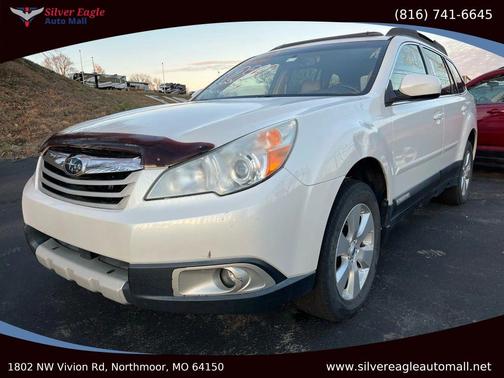 White 2012 Subaru Outback 2.5i Limited