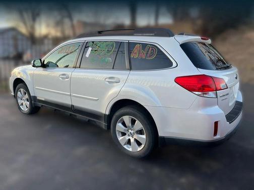 2012 Subaru Outback 2.5i Limited