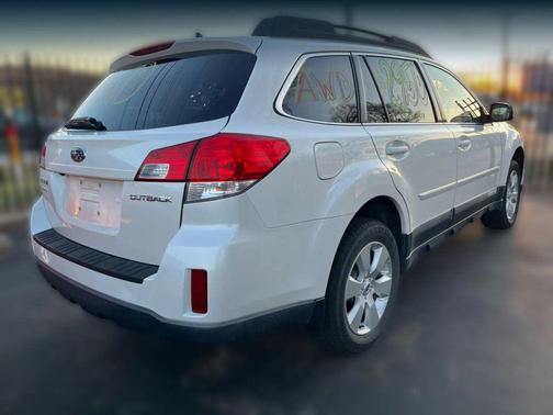 2012 Subaru Outback 2.5i Limited