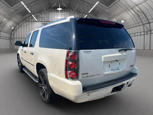 2011 GMC Yukon XL Denali