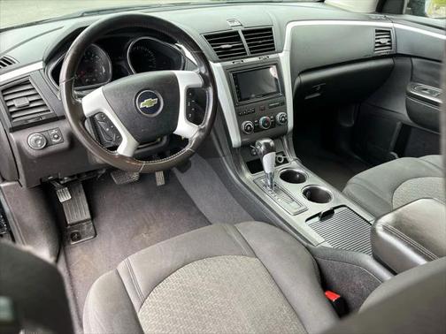 2011 Chevrolet Traverse LT
