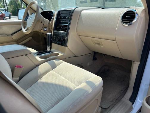 2006 Ford Explorer XLT