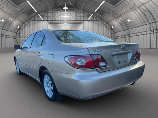 2004 Lexus ES 330 Base