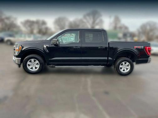 Black 2021 Ford F-150 XLT