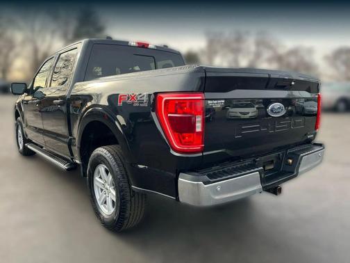 Black 2021 Ford F-150 XLT