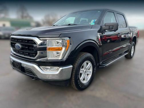 Black 2021 Ford F-150 XLT