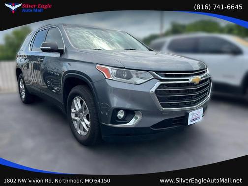Gray 2020 Chevrolet Traverse LT Cloth