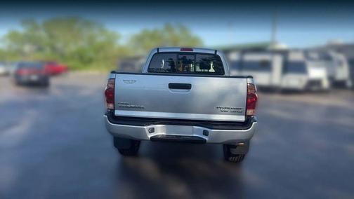 Silver 2006 Toyota Tacoma PreRunner Access Cab