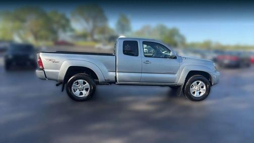 Silver 2006 Toyota Tacoma PreRunner Access Cab