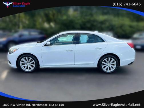 White 2014 Chevrolet Malibu 2LT