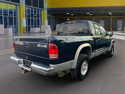 2000 Dodge Dakota Base
